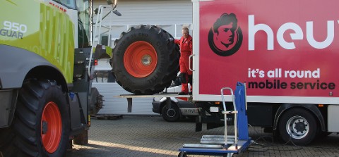 Heuver-montage-op-locatie-landbouw