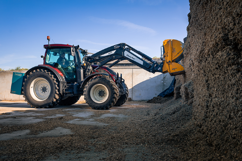 Nokian+Ground+King_Cow+farm